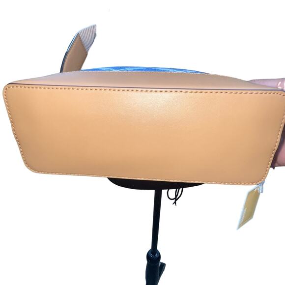 Michael Kors Jet Set Charm Large Dome Crossbody - Picture 7 of 9